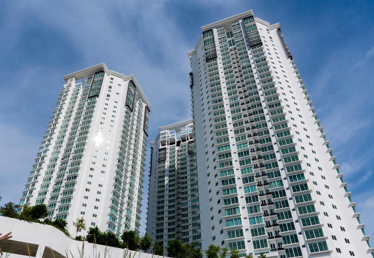 Southwest Island Suite By D Imperio Homestay Bayan Lepas Buitenkant foto